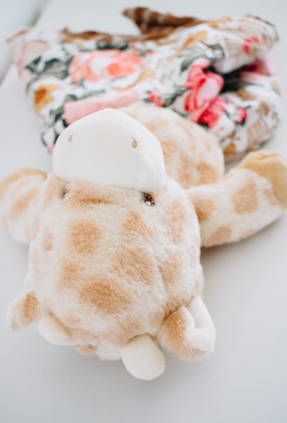 Floral Small Luxe Giraffe Lovey