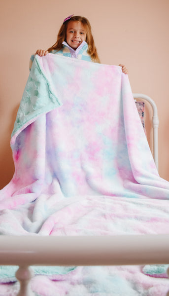 Aqua Mermaid Tie Dye Ultra Luxe Throw Blanket