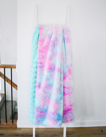 Aqua Mermaid Tie Dye Ultra Luxe Throw Blanket